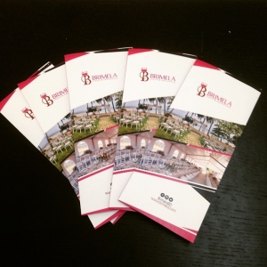 Brochures y folletos